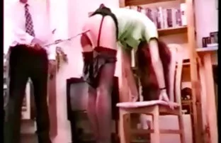XXX Nghiêm túc đứng động và không thể diễn tả được niềm vui