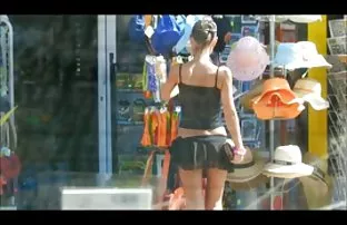 XXX Cô gái tóc vàng và cô ta rung