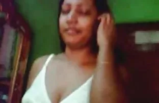 XXX Tại của họ, đầu tiên là khá khiêm tốn