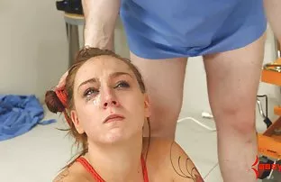 XXX Nhét súng Giả điểm