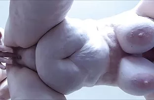 XXX Một trẻ tình với một cặp vợ chồng Già