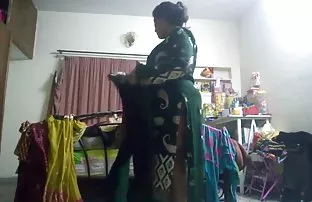 XXX Jaye Summers trong xà và đâm vào âm đạo