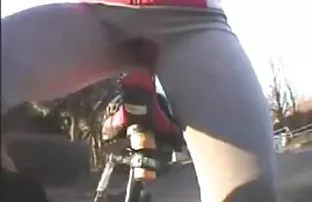 XXX Những người hâm mộ đập hết các camera
