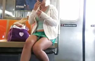 XXX Jessica và thỏ khổng lồ