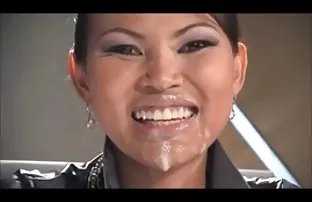 XXX Cố gắng để nuốt cả