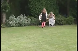 XXX Poruski sẽ luôn luôn giúp đỡ