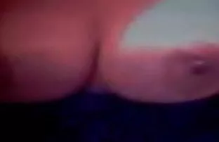 XXX Người phụ nữ viết trong nhà vệ sinh