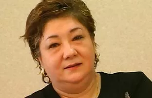 XXX Sonya và mút dương vật