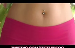 XXX Đứng ở cửa sổ