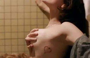 XXX Một khá Nhật bản đánh không rõ kẻ trong các tàu điện ngầm