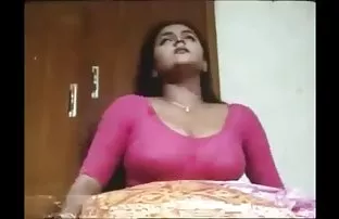 XXX Cô gái xuất hiện