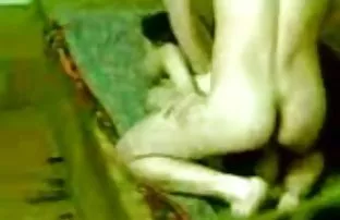 XXX Tàn nhang gầy thay nhà vệ sinh với mở miệng